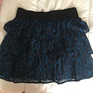 Tiered blue leopard mini